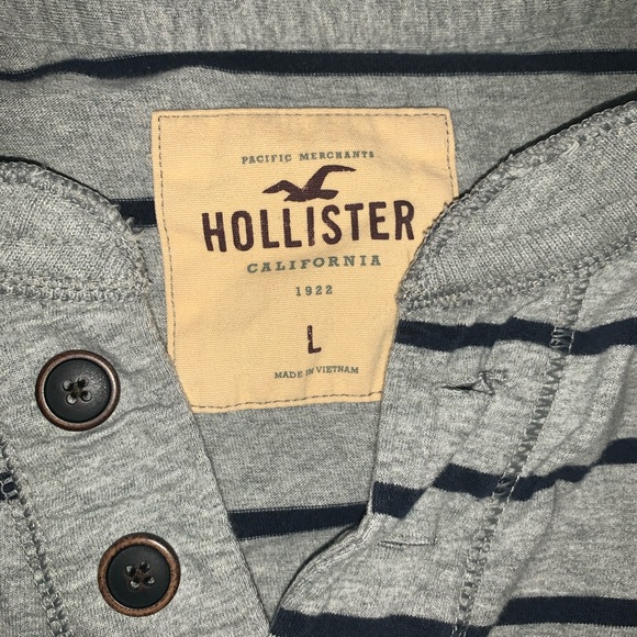 2 Long Sleeve T-shirts’ for $18 - Picture 2 of 4